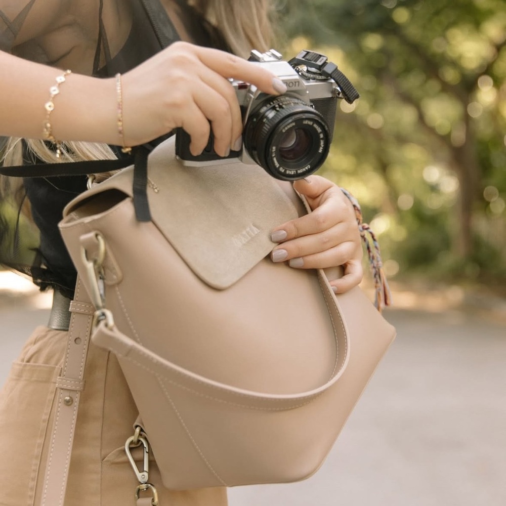 GATTA Christie Camera Bag - Taupe